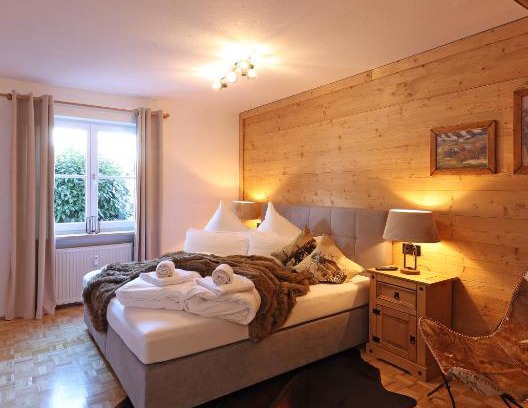 Oberstdorf Apartment | 'Chalet-Style' ruhige & zentrale 3-Raum-Suite direkt am Kurpark