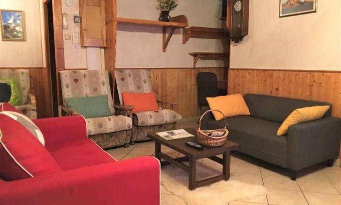 Albiez-le-Vieux Ski Chalet | Chalet, view open, terrace, parking, tv, ski locker, 110m², Albiez Montrond