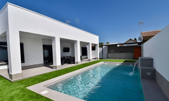 Los Gallos-Cerromolino Ski Chalet | Chalet Villa Mikonos