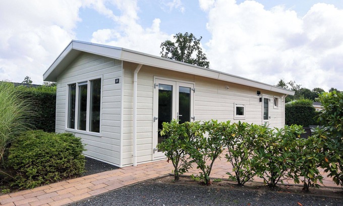 Velsen-Zuid House | Chalet with 2 bedrooms and a terrace