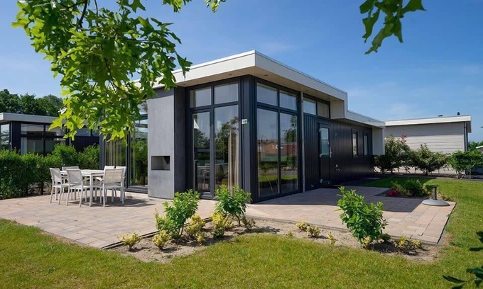 Nunspeet House | Chalet with 3 bedrooms and terrace