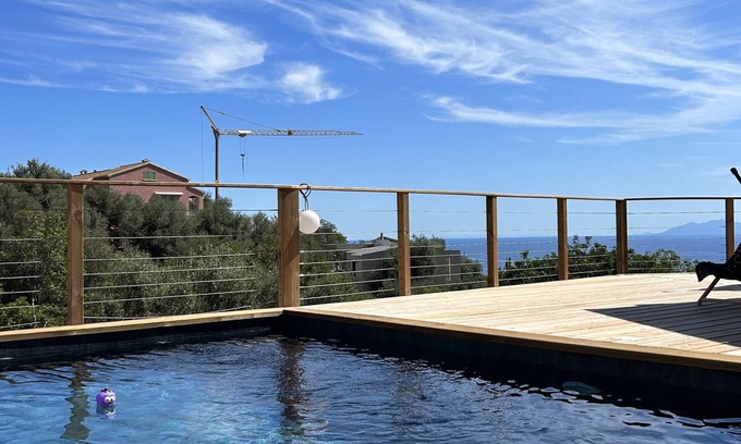 Bastia Bed & Breakfast | Chambre bas de Villa sur les Hauteurs de Bastia
