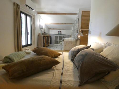 Les Angles Bed & Breakfast | Chambre d'hôtes dans une ancienne bergerie - La Bergerie du Monde