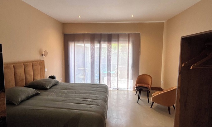 Torreilles Bed & Breakfast | Chambre d’hôtes La maison coloniale