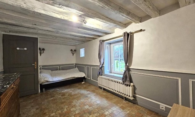 Etival-les-le-Mans Bed & Breakfast | Chambre d'Hote sleeps 3 with pool and fully equipped kitchen Le Mans/Circuit 24 H