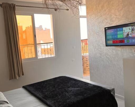 Tamrhakht Apartment | Chambre privée 2 avec salle de bain balcon cuisine partagée