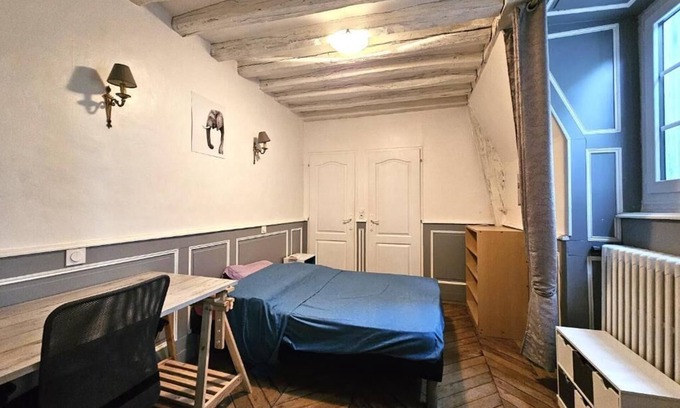 Saint-Georges-du-Bois Bed & Breakfast | Chambres d'Hote sleeps 2 with pool and fully equipped kitchen Le Mans/Circuit 24 H