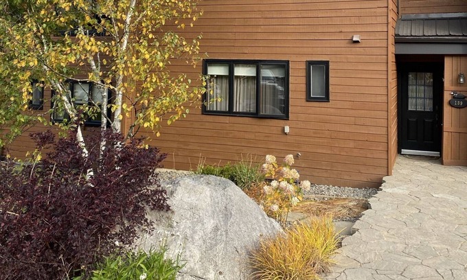Morin Heights House | Champagne & Ice Sommet Morin Heights