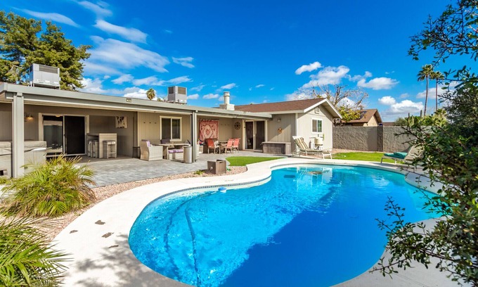 Chandler House | Chandler Chameleon Hot tub CHIC Family equipped retreat GAME ROOM!