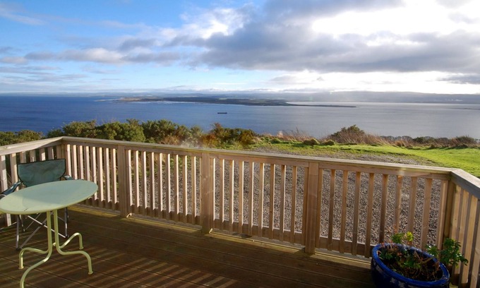 Fortrose Cottage | Chanonry cottage on the Black Isle, home of the Moray Firth dolphins