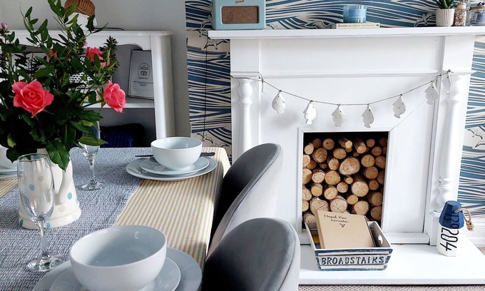 Broadstairs Apartment | Chapel View in Heart of Town with parking space, Sleeps up to six guests