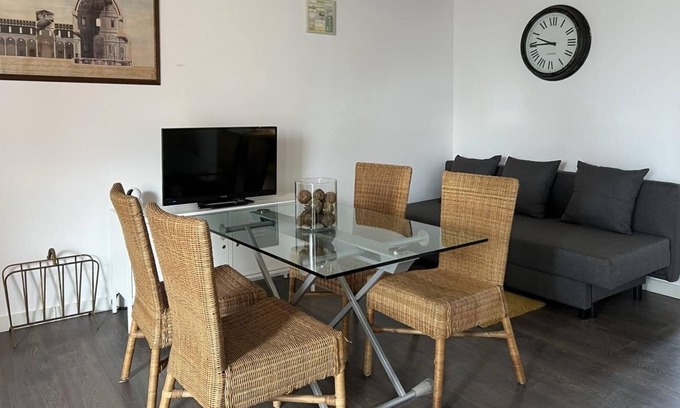 Collblanc y La Torrassa Apartment | Charming apartment next to Camp Nou