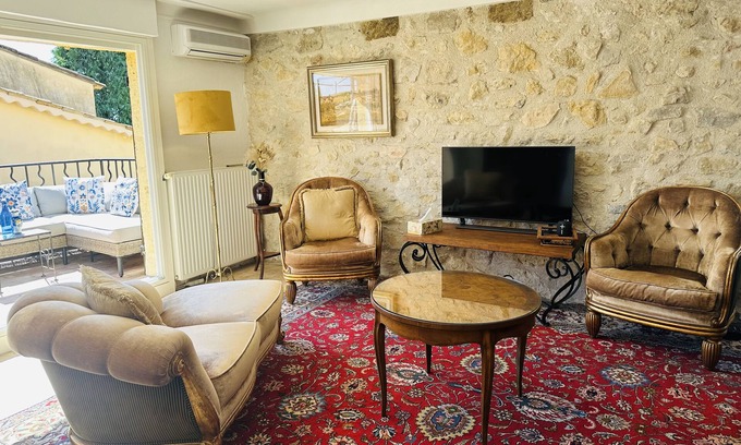 Mougins House | Character-filled Unique old Village Home