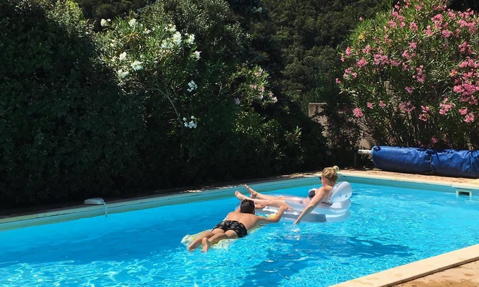 Montbolo House | Characterful stone farmhouse with stunning views of Pyrenees