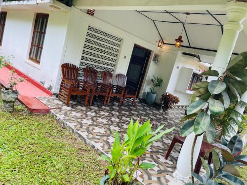 Polwatta House | Charitha Rest
