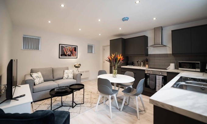Lytham St. Anne's Apartment | Charles Alexander Short Stay - Windmill House Apt 5