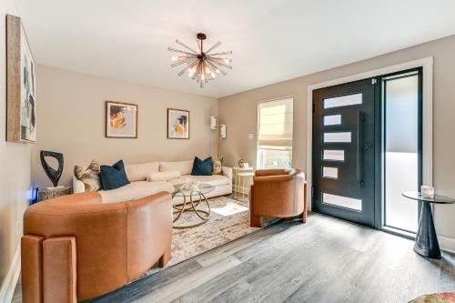 Charlotte House | Charlotte Gem with Deck and Community Amenities