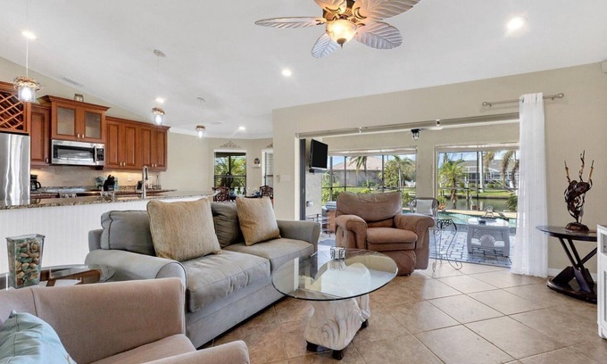 Charlotte Harbor Villa | Charlotte Harbor Area Villa 3 Bed 2 Baths #9381