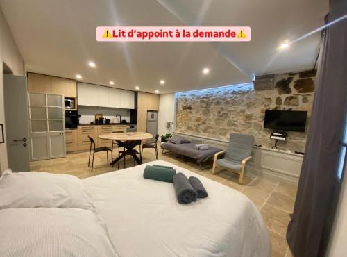 Arles City Centre Apartment | Charmant studio Corneille
