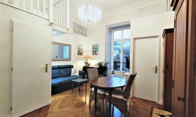 Aix-les-Bains City Center Apartment | Charmant T1 Bis au cœur d'Aix-les-Bains, à deux pas des thermes, lac et gare, décoré avec soin - FR-1-555-44