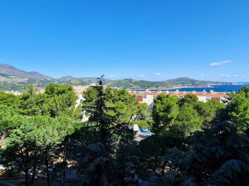 Banyuls-sur-Mer Apartment | Charmant T2 calme avec parking, ascenseur et loggia à Banyuls-sur-Mer - FR-1-309-12