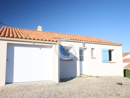 Saint-Vincent-sur-Jard House | Charmante maison pour 4 personnes avec terrasse, à 1,8 km de la plage et proche des commodités - FR-1-357-76