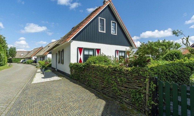 Callantsoog House | Charmante Villa Voor 6 Personen in Park De Buitenplaats in Callantsoog, Vlakbij Strand en Zee!