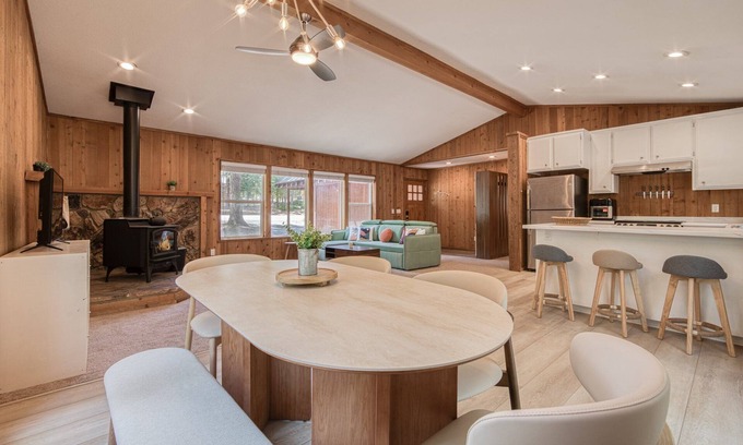 Truckee House | Charmed Cabin at Tahoe Donner by Tahoe Getaways - 2BR w/HOA Access