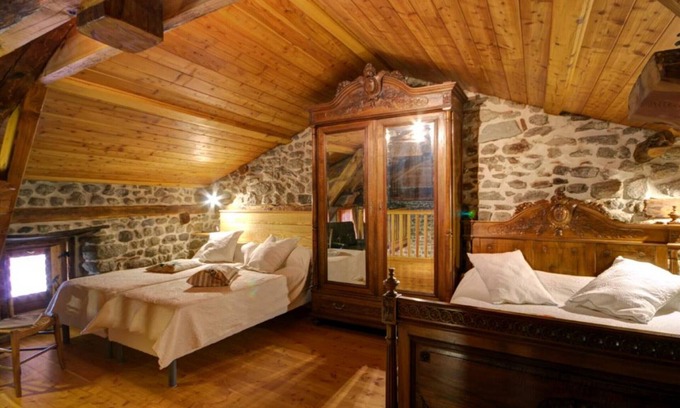 Essertines-en-Chatelneuf Cottage | Charming Cottage with Terrace near Montbrison – Pet Friendly, Free Wi-Fi & Parking