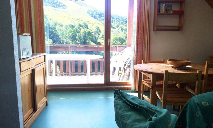 Saint-Francois-Longchamp Apartment | Charming 3-room duplex for 8, balcony, center location
