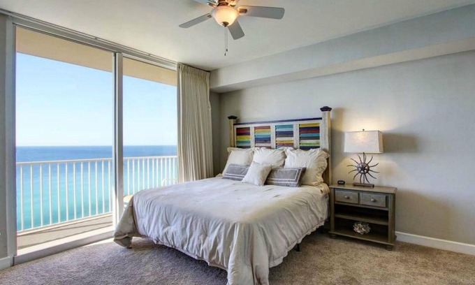 El Centro Beach Condo | Charming 1-bedroom + bunk condo with free beach chairs in Panama City Beach
