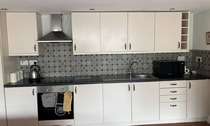 Carlton-in-Cleveland Apartment | Charming 1-Bed Studio in Middlesbrough