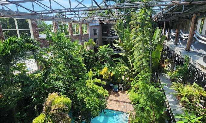 Historic Seaport Apartment | Charming 1-bedroom/1-bath apartment in historical home with pool in Key West, FL