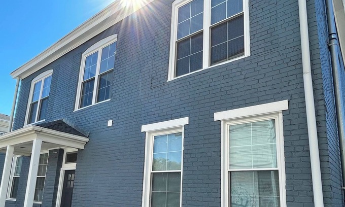 Fan District Apartment | Charming 1-bedroom apartment with AC and WiFi in lovely Richmond