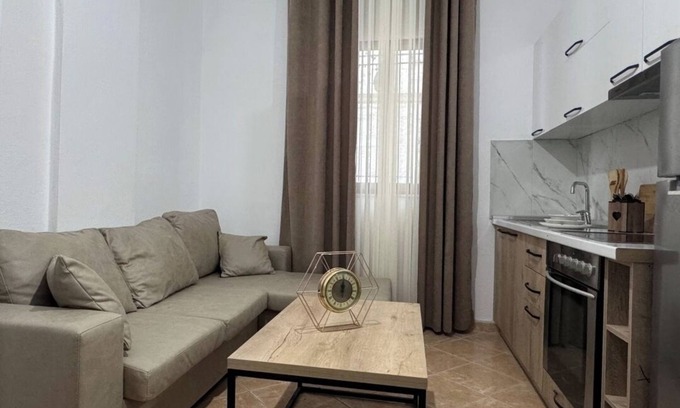 Tirana Apartment | Charming 1-bedroom apartment in wonderful Tiranë with WiFi, AC