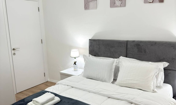 Tirana Apartment | Charming 1-bedroom apartment in Tiranë with WiFi and AC