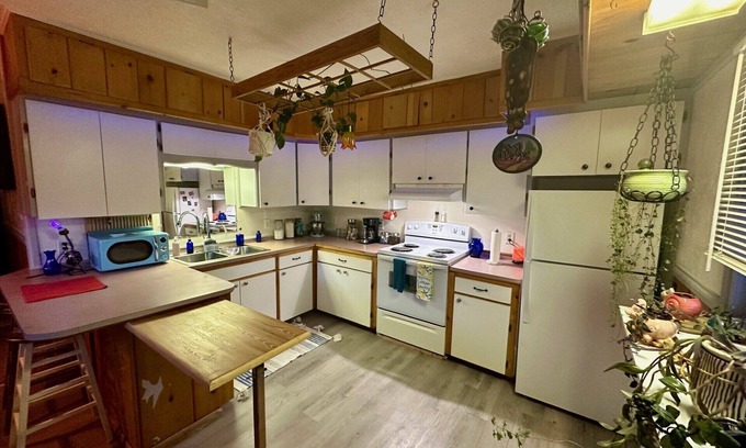 Anaconda House | Charming 1 Bedroom Bungalow in Quaint Anaconda - Your Perfect Getaway Awaits!