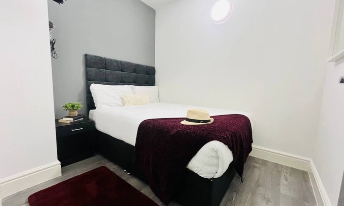 Hope Street Apartment | Charming 1-Bedroom Flat in Liverpool -F2*
