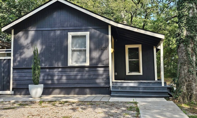 Stillwater House | Charming 1-bedroom house in Stillwater