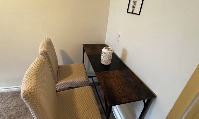 Lakeview House | Charming 1-bedroom home near Lakeview Park & Beach