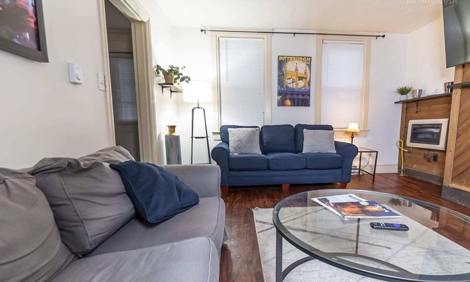 Mount Washington Apartment | Charming 1-BR Apartment Near Amazing Views in Pittsburgh!