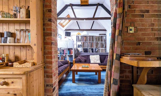 Newark House | Charming 18th Century Georgian Barn Conversion.