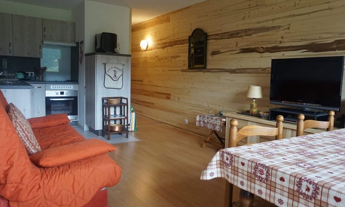Meaudre Apartment | Charming 1BR Apt in Méaudre Village - Close to Ski Slopes, Balcony, Wi-Fi, Parking