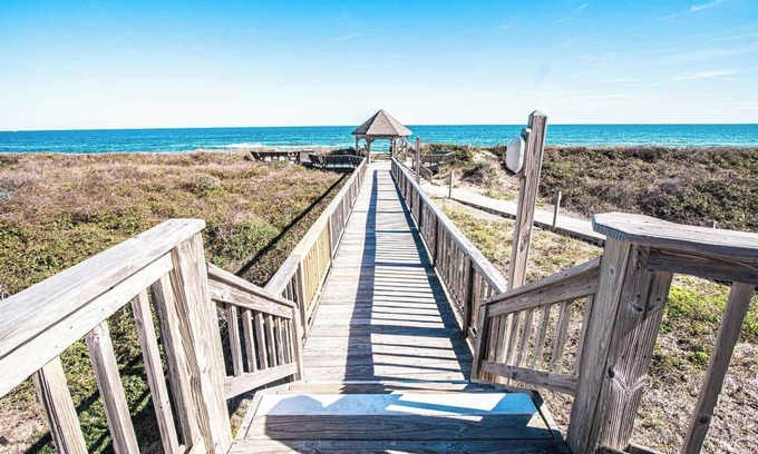 Duck Condo | Charming 1BR Condo w/Pool & Beach Access