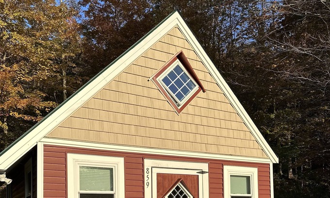 Westford Cottage | Charming 1BR Cottage-near the Vermont you love