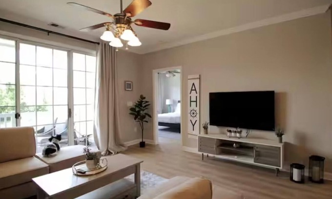 North Myrtle Beach Condo | Charming 2 Bedroom Condo with AC, WiFi in North Myrtle Beach "SNOWBIRD SPECIAL"