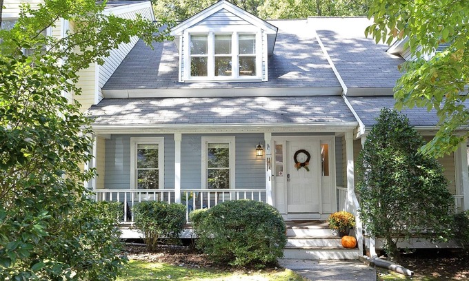 Southwest Raleigh House | Charming 2-bed/2-bath townhome in Raleigh with WiFi and AC by NC State