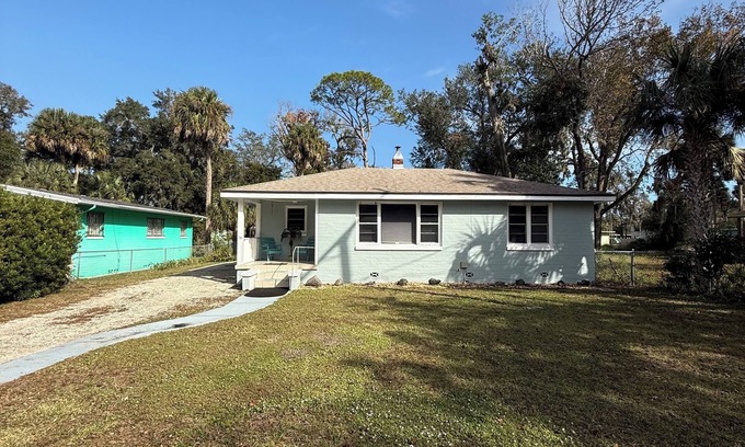 Daytona Beach House | Charming 2-bedroom bungalow in lovely Daytona Beach with WiFi, AC