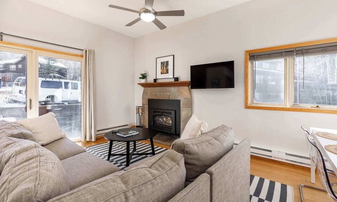 Eagle-Vail Condo | Charming 2 bedroom, 2 bath, On-Mountain in 10 Min!