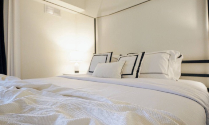 Elizabeth Apartment | Charming 2-bedroom apartment in superb Elizabeth with AC